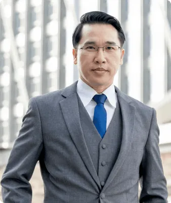 Mark R.